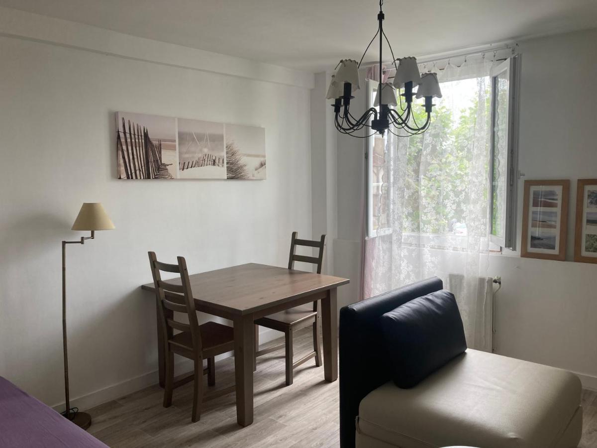 Appartement 2/3 Personnes A 10 Minutes De Contis Plage Saint-Julien-en-Born Exteriör bild