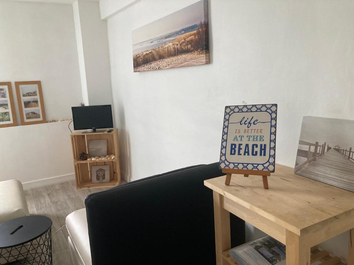 Appartement 2/3 Personnes A 10 Minutes De Contis Plage Saint-Julien-en-Born Exteriör bild